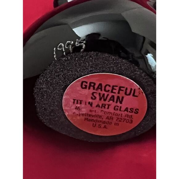 Titan Art Glass Graceful Swan Figurine Black Paperweight Signed - Picture 3 of 8